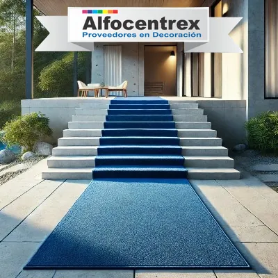 Camino de alfombra azul para ceremonias religiosas o institucionales, ideal para eventos solemnes en Tunja — Alfocentrex Colombia